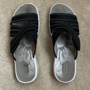 Clark’s Cloudsteppers Sandals